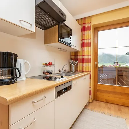 Eva * フラッハウ