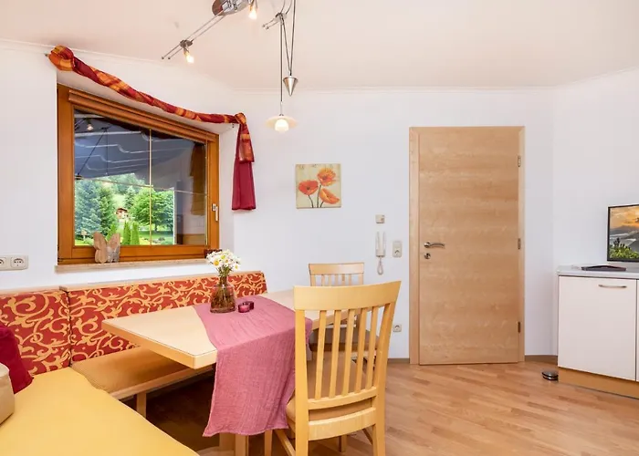 Апартаменти Eva *